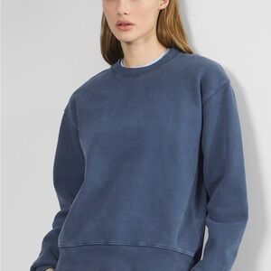 Aritzia Cozy Sweatfleece Perfect Crew Sweatshirt in No-Stress Medium Blu